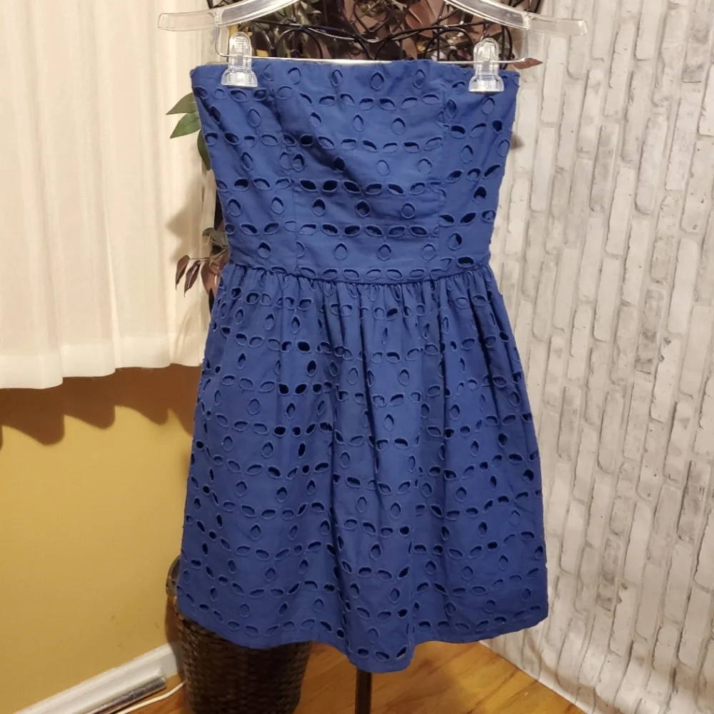 AQUA BLOOMINGDALE'S EYELET NAVY DRESS SIZE M - Picture 3 of 11